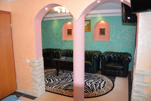 Hotel Aeroport Plaza - image 8