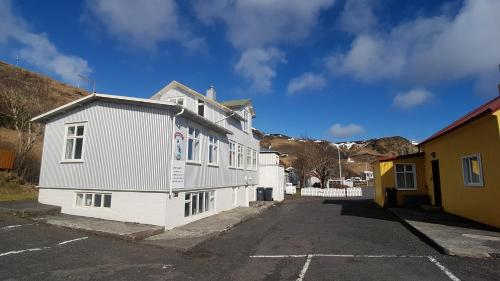 Puffin Hostel Vík