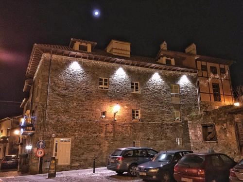  Las Doñas del Portazgo, Villafranca del Bierzo bei Valle de Finolledo