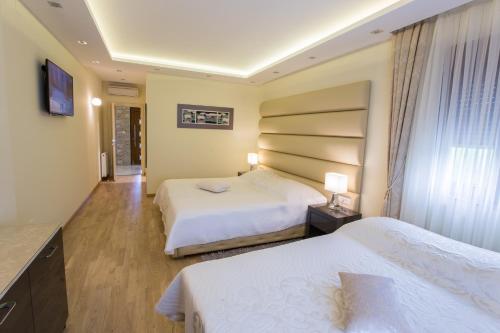 Double Room with Sofa Bed (4 Persons)