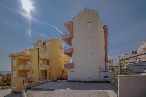 Green Olive Apartments - image 10