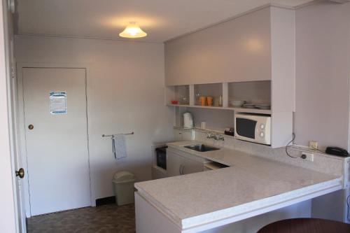 Coronation Court Motel Ideally located in the New Plymouth area, Coronation Court Motel promises a relaxing and wonderful visit. The property has everything you need for a comfortable stay. Take advantage of the propertys 