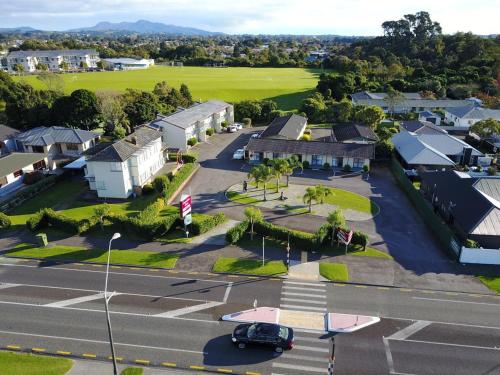 Coronation Court Motel - Accommodation - New Plymouth