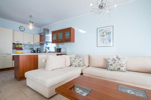 Diamante Beachfront Suites - image 13
