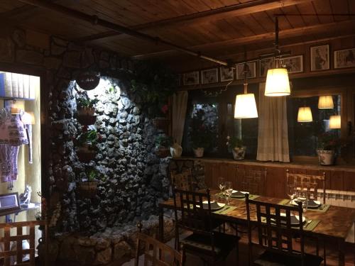 Alojamientos Turisticos La Utrera in Villalba De La Sierra