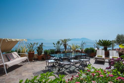 Diamante Beachfront Suites