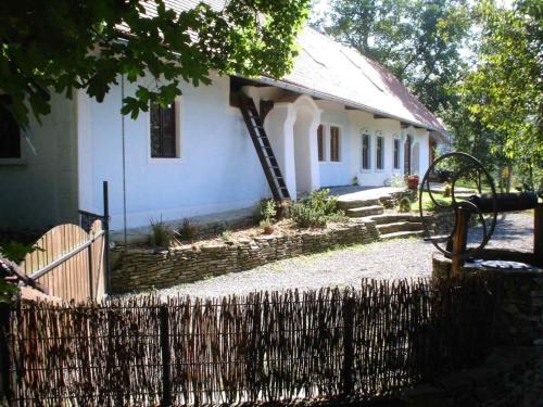 Historický objekt Ailit - Accommodation - Podbranč