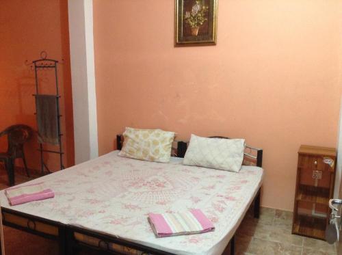 Budget Double Room image 9
