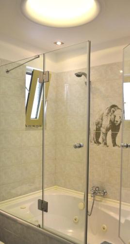 Saga Hotel - main image