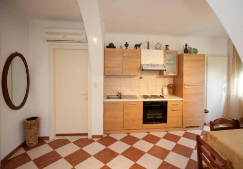 Apartments Beautiful Sandy Beach, Split (photo 8)