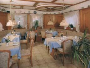 Hotel-Gasthof Rotes Roß in Heroldsberg