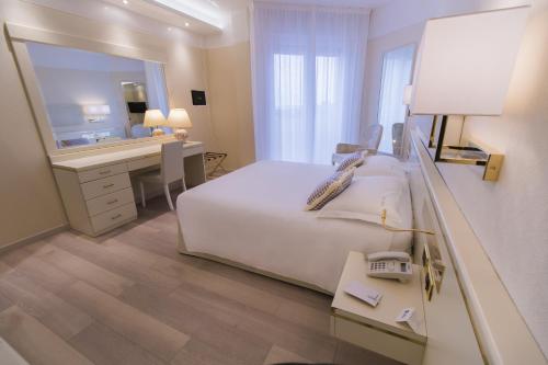 2 twin beds