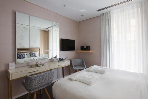 Consolato Boutique - main image