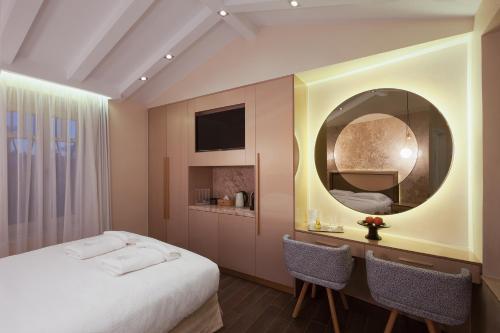 Consolato Boutique - image 5