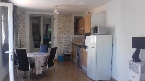 Létesítmények, Le Saint Victor in Mirabel Aux Baronnies