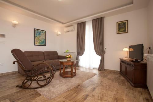 Guest House Medin - image 11