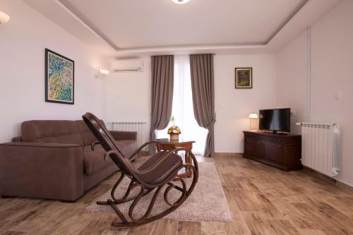 Guest House Medin - image 8