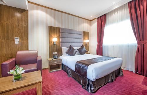 room detail thumbnail 1