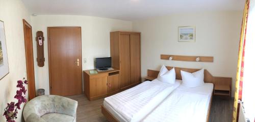 1 queen bed