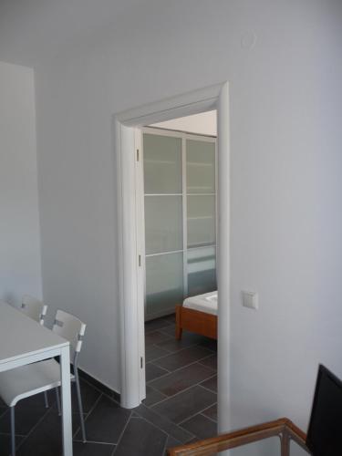 Superior Two-Bedroom Apartment with Sea View image 10