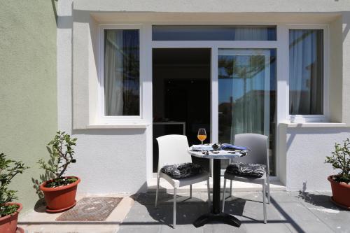 Apartments Hermes - image 11