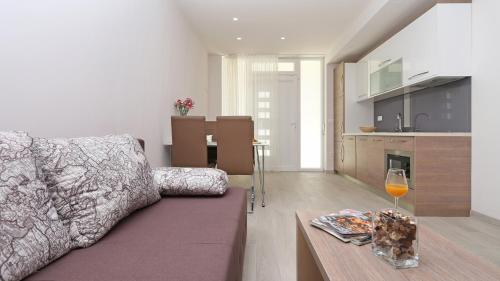 Apartments Hermes - image 4