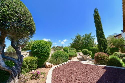 4 bedroom Villa Helidoni with private infinity pool, Aphrodite Hills Resort 4 bedroom Villa Helidoni with private infinity pool, Aphrodite Hills Resort