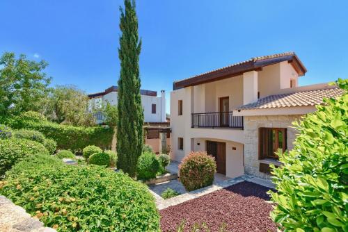 4 bedroom Villa Helidoni with private infinity pool, Aphrodite Hills Resort 4 bedroom Villa Helidoni with private infinity pool, Aphrodite Hills Resort