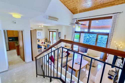 4 bedroom Villa Helidoni with private infinity pool, Aphrodite Hills Resort 4 bedroom Villa Helidoni with private infinity pool, Aphrodite Hills Resort