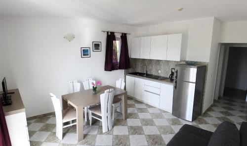 Apartments Silvija - image 6