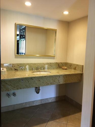 Chalet Inn & Suites Centerport (NY)