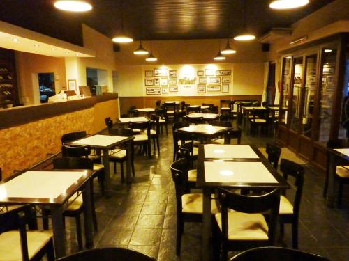 Restoran, Hotel Ideal Resto Bar in Río Colorado