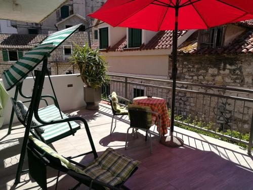 Old Town Apartment St Luke with Sunny Terrace near Riva, Split (photo 3)