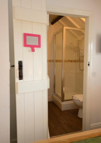 The White Lion Inn - image 5