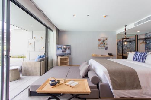 room detail thumbnail 1