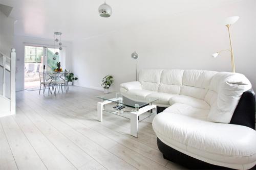 Gala Rooms Homestay - Free Parking in Danderhall