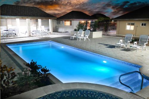 

Tropical Breeze Apartments Aruba