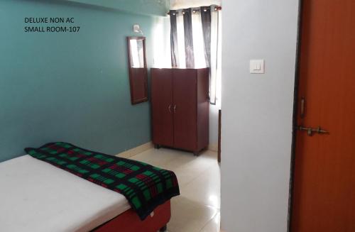 Hotel Silver Springs – Ahmedabad, TN