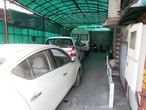 Hotel Silver Springs – Ahmedabad, TN