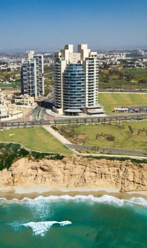 Ramada Hotel & Suites by Wyndham Netanya