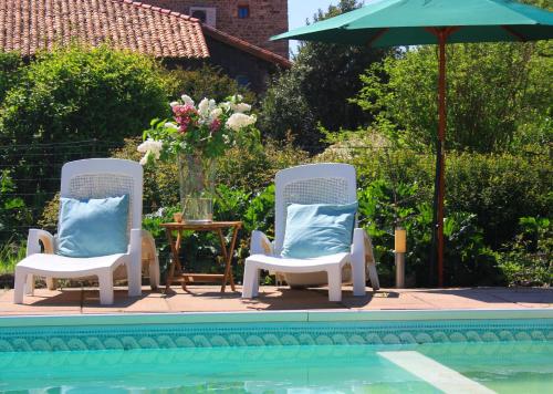 Domaine Charente - Holiday Home with own garden gîte à louer Les Mias