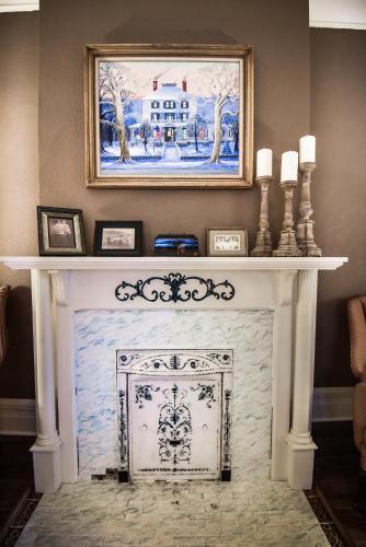 1898韋弗利酒店 (1898 Waverly Inn) in 亨德森維爾(NC)