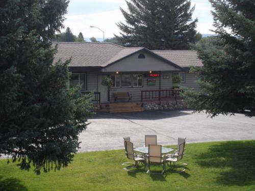 White River Inn Meeker