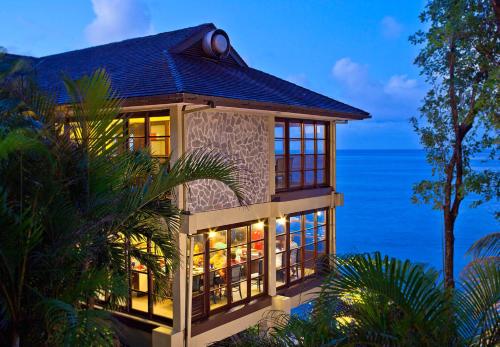 Vista exterior, Sandals Regency La Toc All Inclusive Golf Resort and Spa - Couples Only in Castries