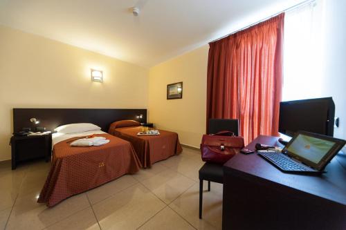 Hotel Tiempo, Napoli (foto 10)