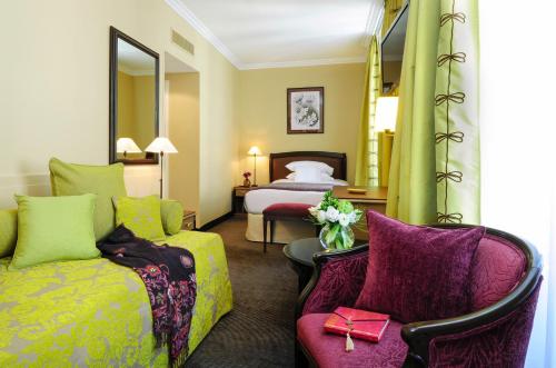 Tiffany Hotel - image 13