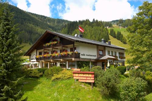 Schi- und Wanderhotel Berghof, Bad Kleinkirchheim bei Ebene Reichenau