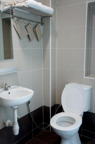 Maple Inn, Kuala Lumpur (photo 8)