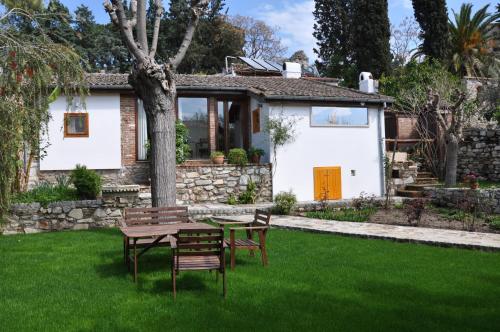 Garden House - image 6