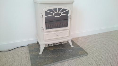 Pidley Bottom Cottages - Luxury SC rooms - Fully furnished and equipped - KITCHEN - towels and linen included Pidley Bottom Cottages - Luxury SC rooms - Fully furnished and equipped - KITCHEN - towels and linen included